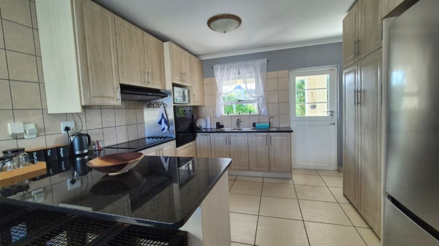 3 Bedroom Property for Sale in Calypso Beach Western Cape